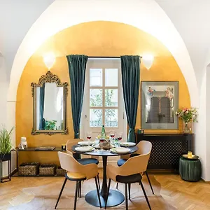 Adam's - Location Prague
