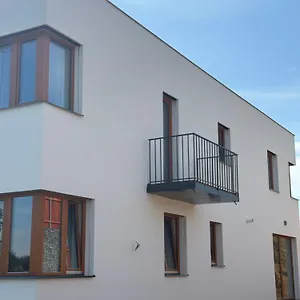 Familyvilla, New 4 Luxury Big Apartments, Parking Prague
